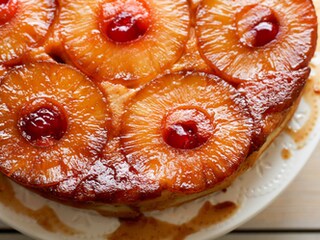 Prevrnuta torta od ananasa