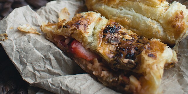 Pita sa jabukama i jagodama