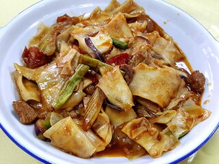 Kuvani kupus sa biranijom i mesom