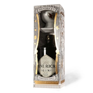 Gin Hendricks glass on pack 0.7l