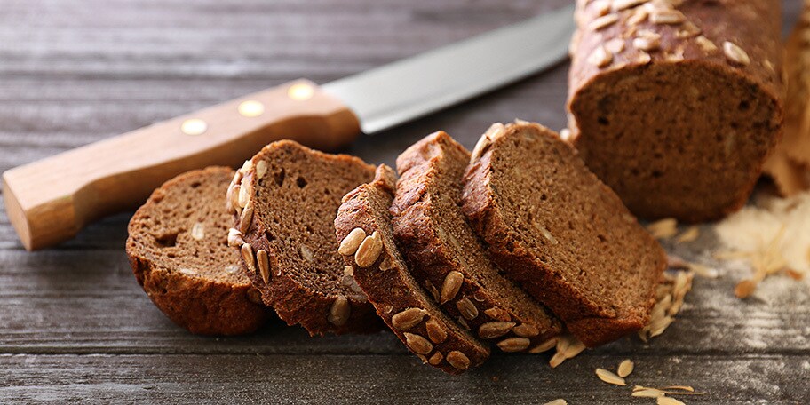 Crni hleb sa semenkama