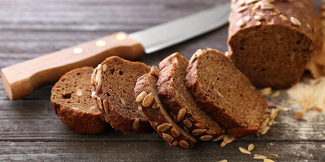 Crni hleb sa semenkama