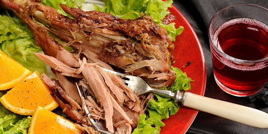 Ćuretina sa narandžama i zelenom salatom