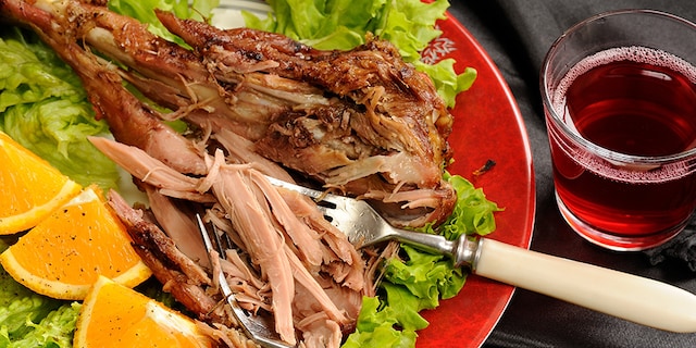 Ćuretina sa narandžama i zelenom salatom