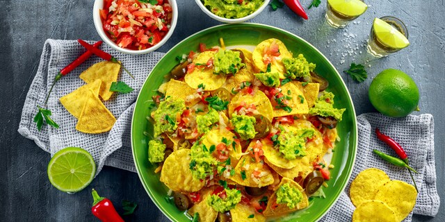 Naćosi sa ljutim papričicama i gvakamole sosom