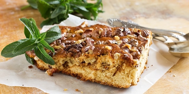 Hleb sa orasima i bademima