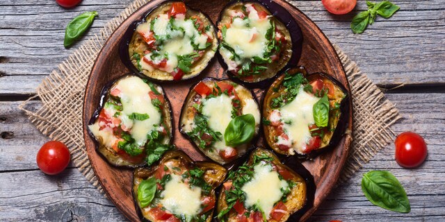 Mini pica od plavog patlidžana