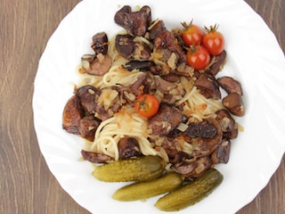 Pasta sa pečurkama i čeri paradajzom