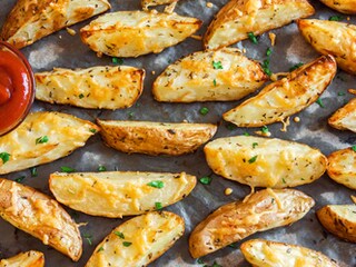 Pečeni krompirići sa začinskim biljem