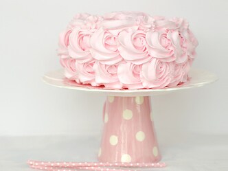 Ružičasta badem krem torta