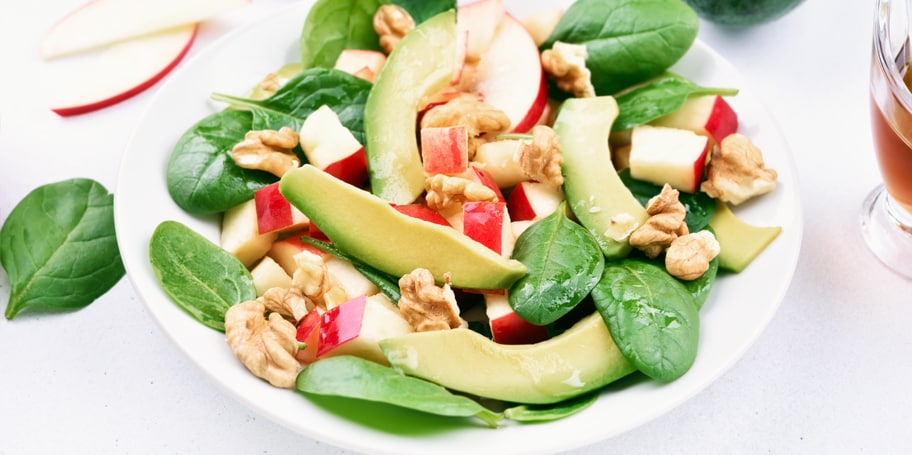 Voćna salata sa avokadom i jabukama