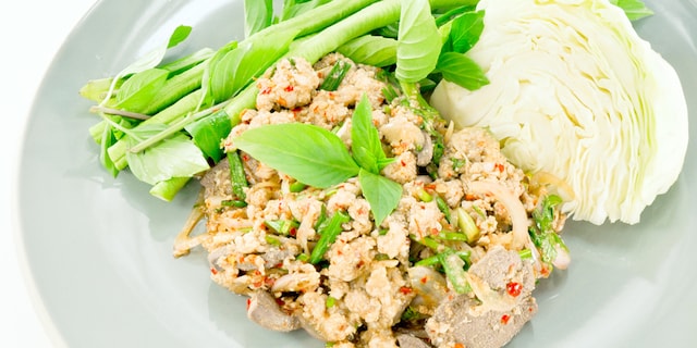 Mleveno svinjsko meso sa kupusom