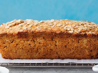 Ovseni hleb sa bademima, susamom i kimom