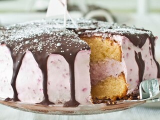 Rođendanska torta s malinama