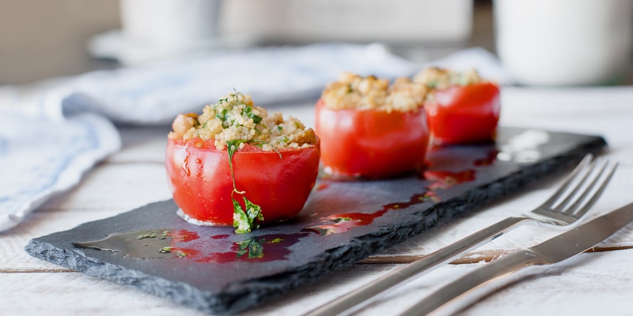 Paradajz punjen kus-kusom