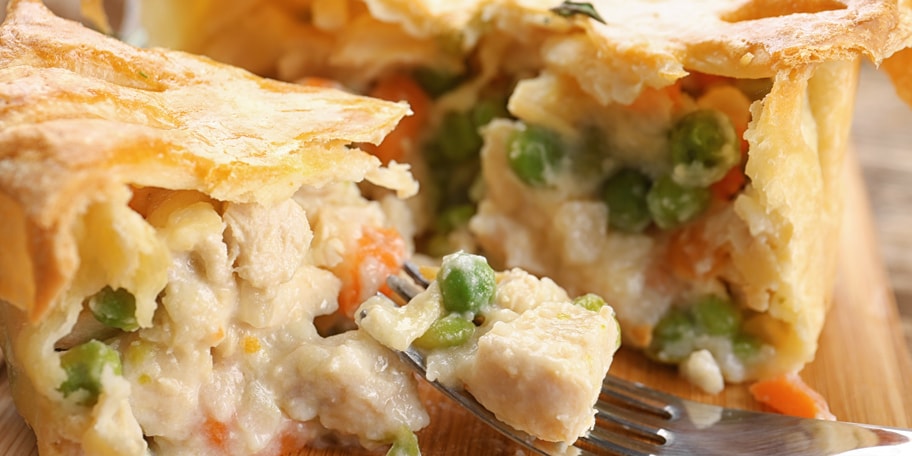 Pita sa piletinom, graškom  i šampinjonima