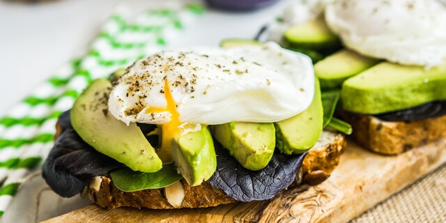 Sendvič sa avokadom i jajima