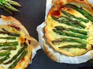 Tart sa asparagusom