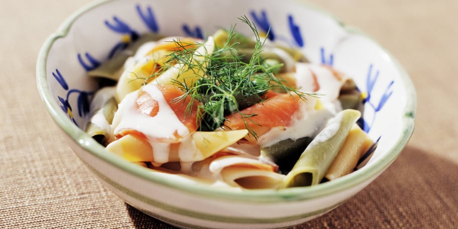 Pasta sa dimljenim lososm
