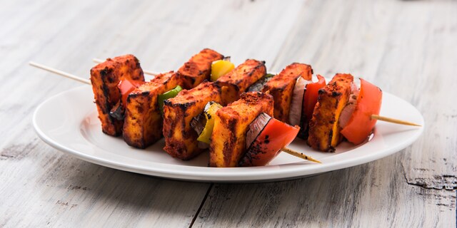 Grilovani sir sa povrćem u alevoj paprici