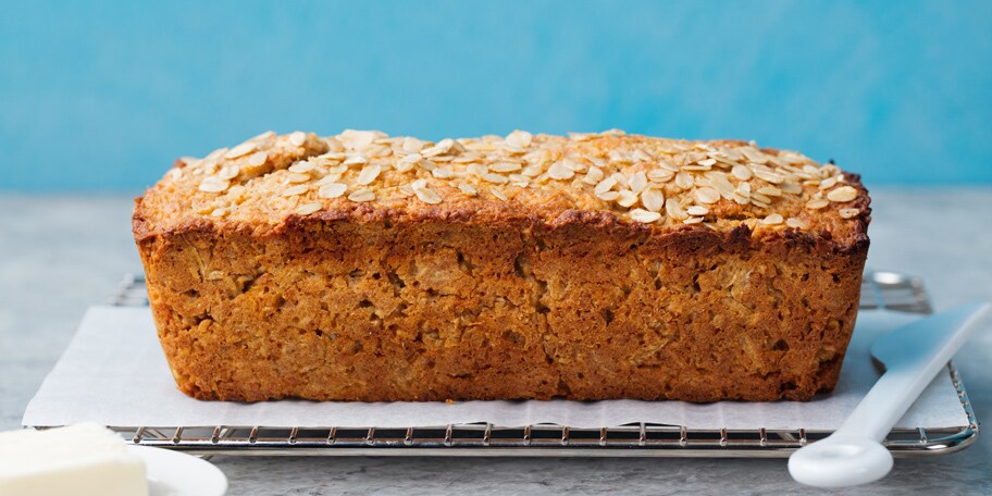 Ovseni hleb sa bademima, susamom i kimom