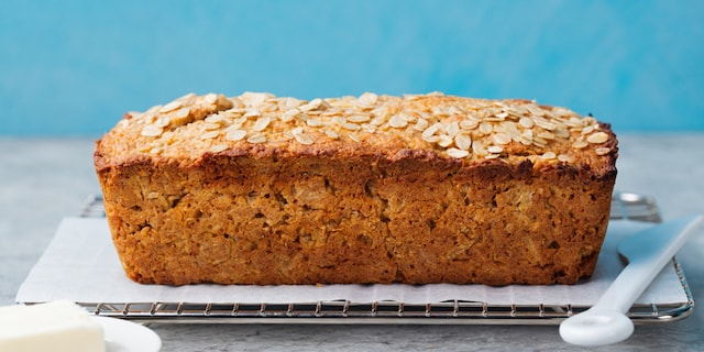 Ovseni hleb sa bademima, susamom i kimom