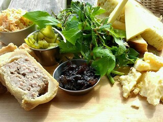 Zemičke punjene mesom