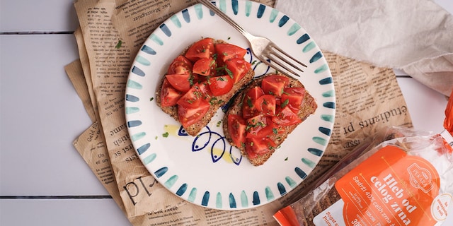 Bruskete sa paradajzom