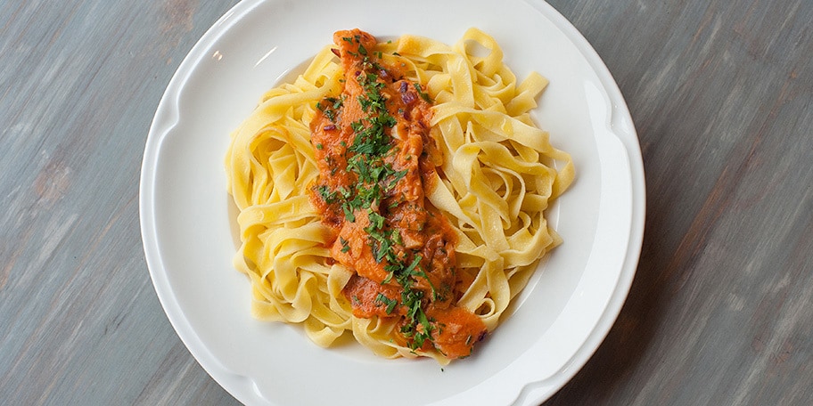 Pasta sa tunom